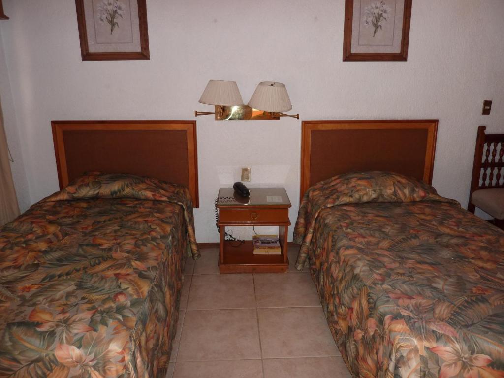 Hotel Bajo El Volcan Cuernavaca Værelse billede